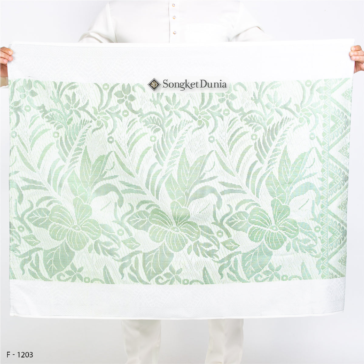 WHITE SILVER - Mint Green (F1203) | Majestic